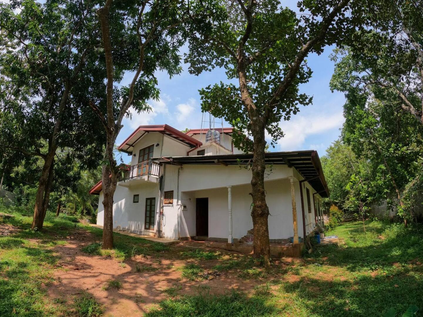 The Sigiriya White House Lägenhet Exteriör bild